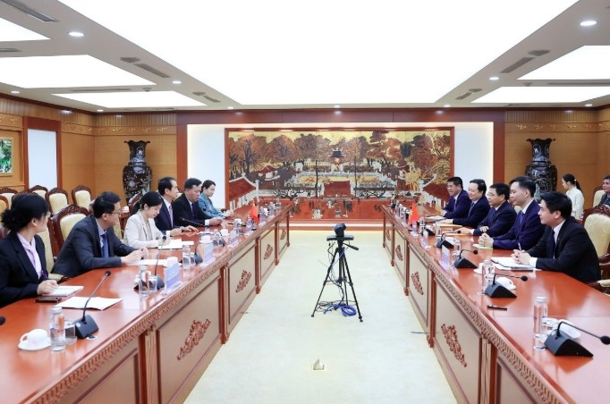 Vietnam and China to deepen strategic economic and financial cooperation